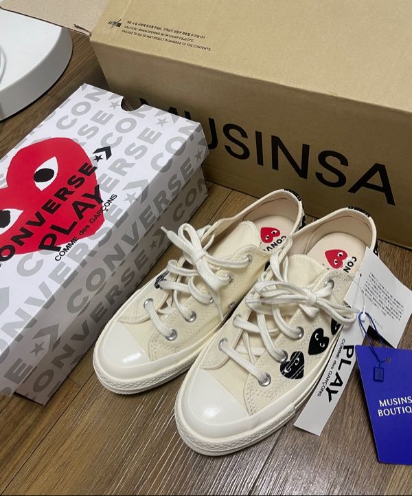 MUSINSA | COMME DES GARCONS PLAY Multi Heart Low Top