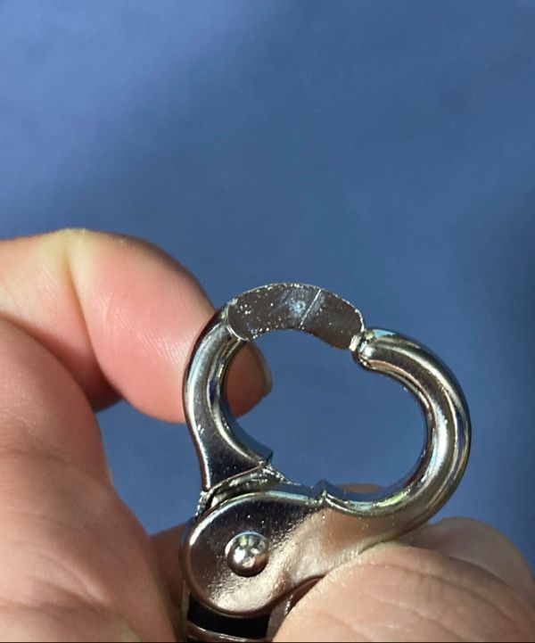 MUSINSA | SUNDAYOFFCLUB Knuckle Shell Keyring - Antique Silver