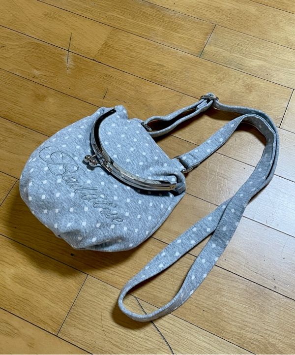MUSINSA | BADBLUE Dot Cozy Bao Bag Gray