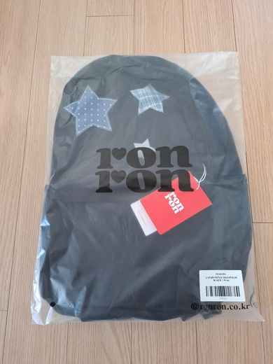 MUSINSA公式 | RONRON 3 STAR PATCH BACKPACK BLACK