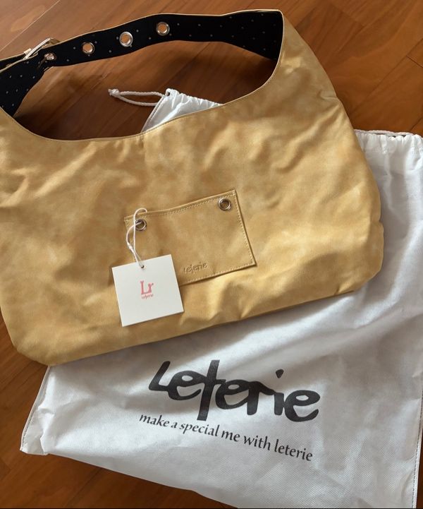 MUSINSA | LETERIE BUCKLE REVERSIBLE SHOULDER BAG_4COLOR