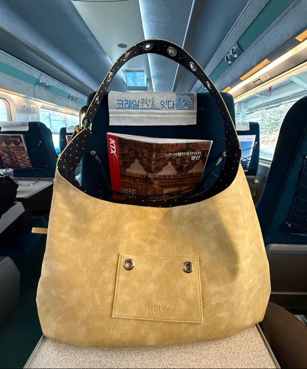 MUSINSA公式 | LETERIE BUCKLE REVERSIBLE SHOULDER BAG_4COLOR