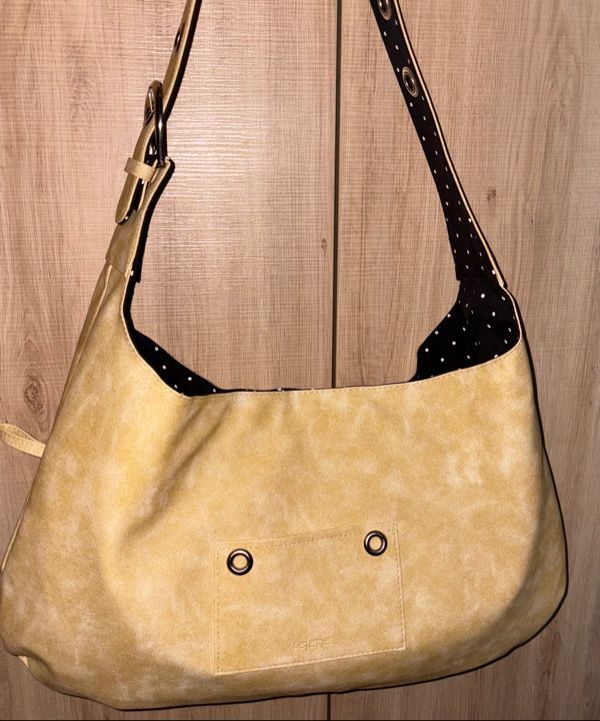 MUSINSA公式 | LETERIE BUCKLE REVERSIBLE SHOULDER BAG_4COLOR