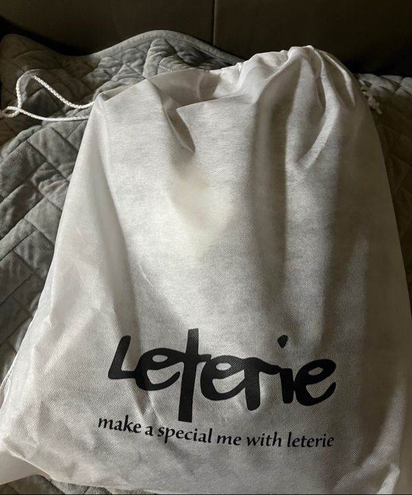 MUSINSA | LETERIE BUCKLE REVERSIBLE SHOULDER BAG_BROWN