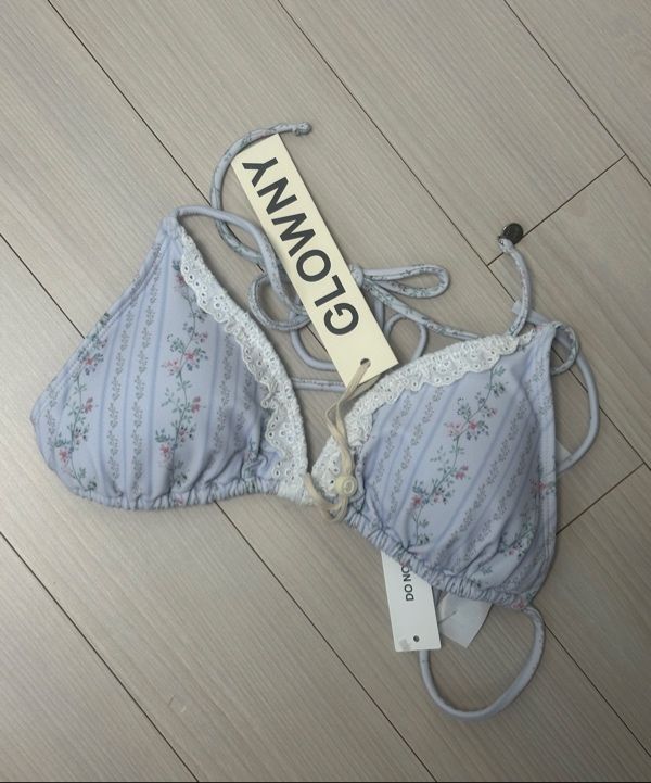 MUSINSA公式 | GLOWNY FRILL BIKINI TOP (3 Colors)