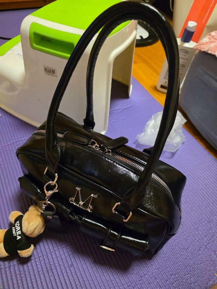 MUSINSA | MUCENT Virus Metal Logo Enamel 2 Belt Pocket