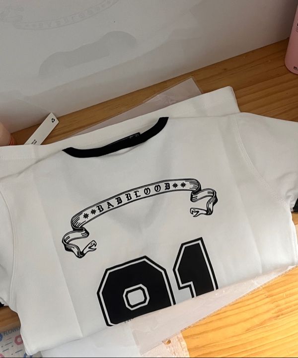 MUSINSA | BADBLOOD 91 V-neck Jersey T-shirt - White