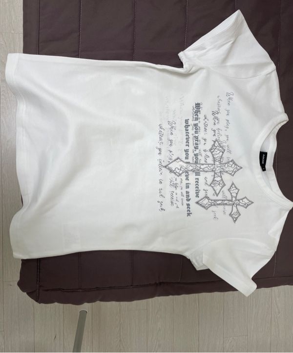 MUSINSA公式 | AAKAM Laced CROS2 Patch Half Top (White)
