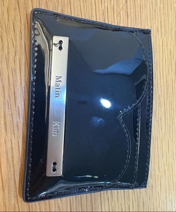 【Matin Kim】HEART WAVE ENAMEL CARD WALLET MUSINSA | MATIN KIM HEART WAVE ENAMEL CARD WALLET IN BLACK