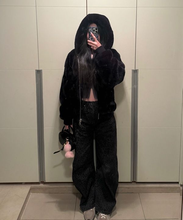 MUSINSA | BADBLOOD Lion Patch Washed Barrel Pants - Black Leopard