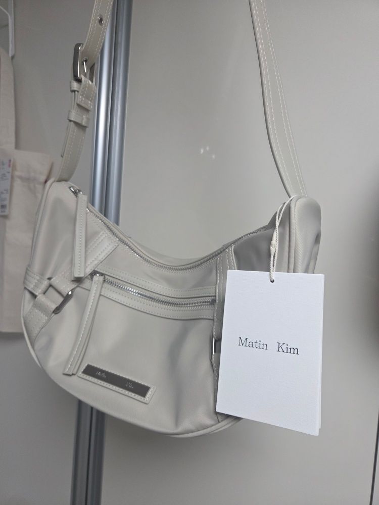 MUSINSA公式 | MATIN KIM FABRIC ARC HOBO BAG IN LIGHT GREY