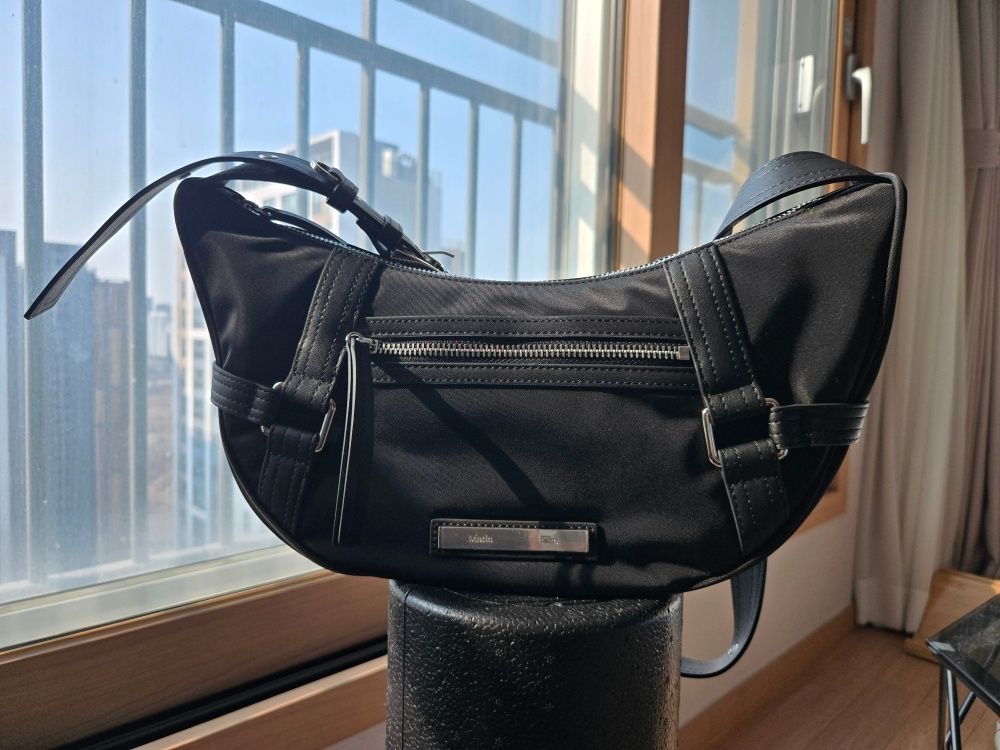 MUSINSA | MATIN KIM FABRIC ARC HOBO BAG IN BLACK