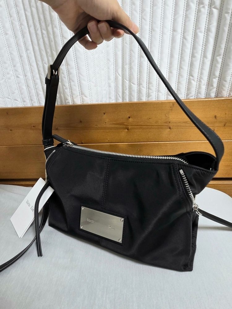 バッグ SIDE ZIPPER TWO WAY BAG IN BLACK サイドジッパーブラックの双方向バッグ – Matin Kim