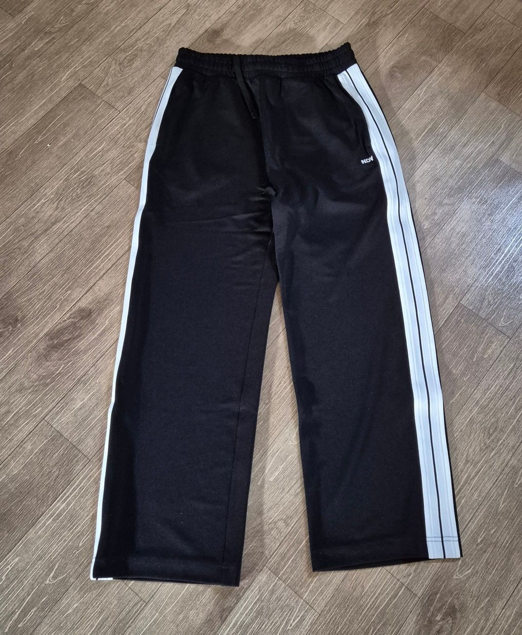 【新品】NERDY Logo Tape Track Pants Black MUSINSA | NDY (nerdy) Minimal Jacquard Tape Track Pants Black