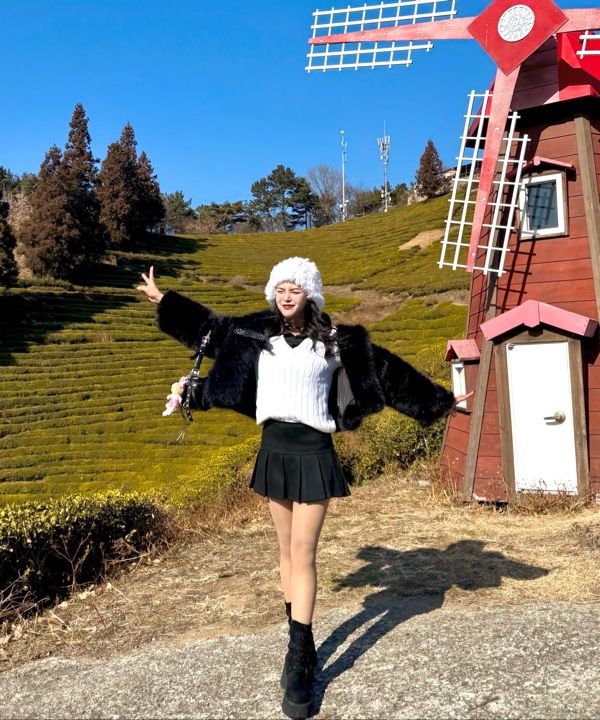 MUSINSA公式 | ILLIGO パピィショートファージャケットブラック