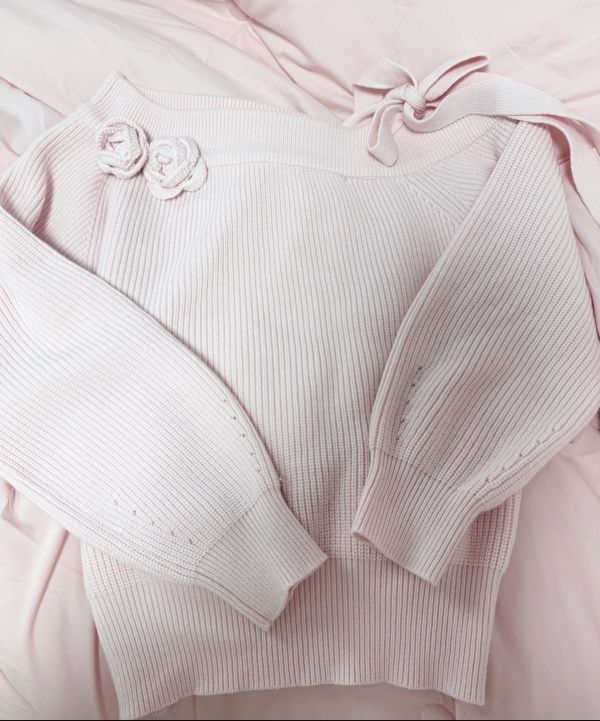 MUSINSA | ILLIGO Bloom Bow Off-Shoulder Knit Pink