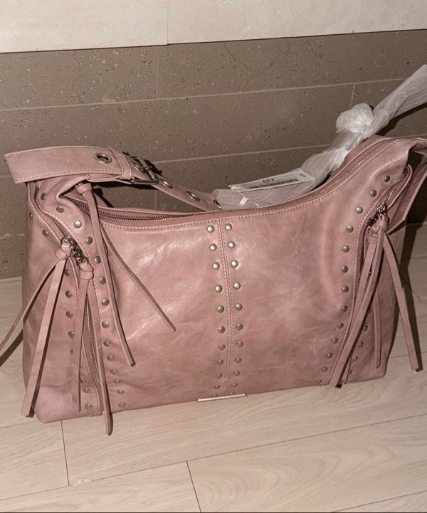 MUSINSA | ILLIGO Leaf Eyelet Big Shoulder Bag Pink