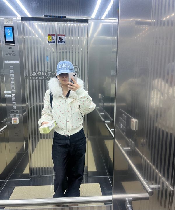 MUSINSA公式 | YOUHEE FLOWER MA-1 FUR HOOD JUMPER IVORY