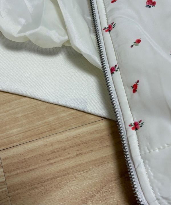 MUSINSA公式 | YOUHEE FLOWER MA-1 FUR HOOD JUMPER IVORY