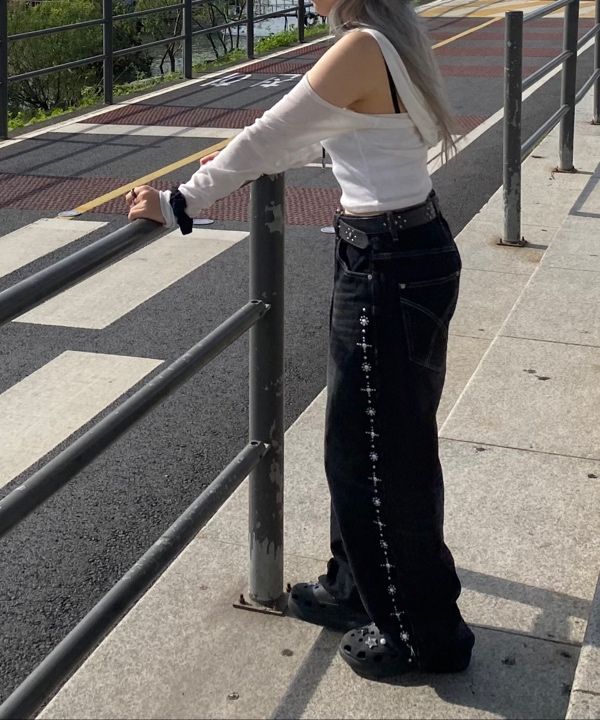 MUSINSA | AAKAM Side Rhinestone Denim Pants (Black)