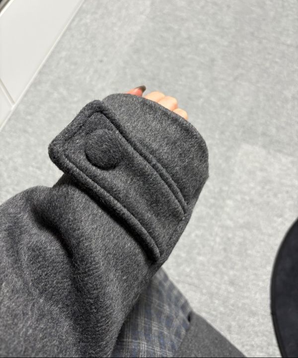 MUSINSA公式 | HUG YOUR SKIN フード付きハーフコート（チャコール）