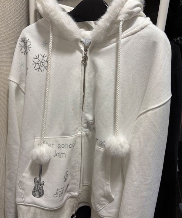 トップス hugyourskin Hotfix fur hoodie zip-up MUSINSA | HUG YOUR SKIN Hotfix fur hoodie zip-up (White)