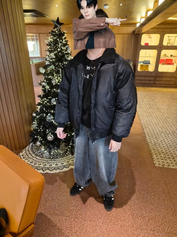 MUSINSA | AAKAM Waffle Henry Neck Long Sleeve (Black)