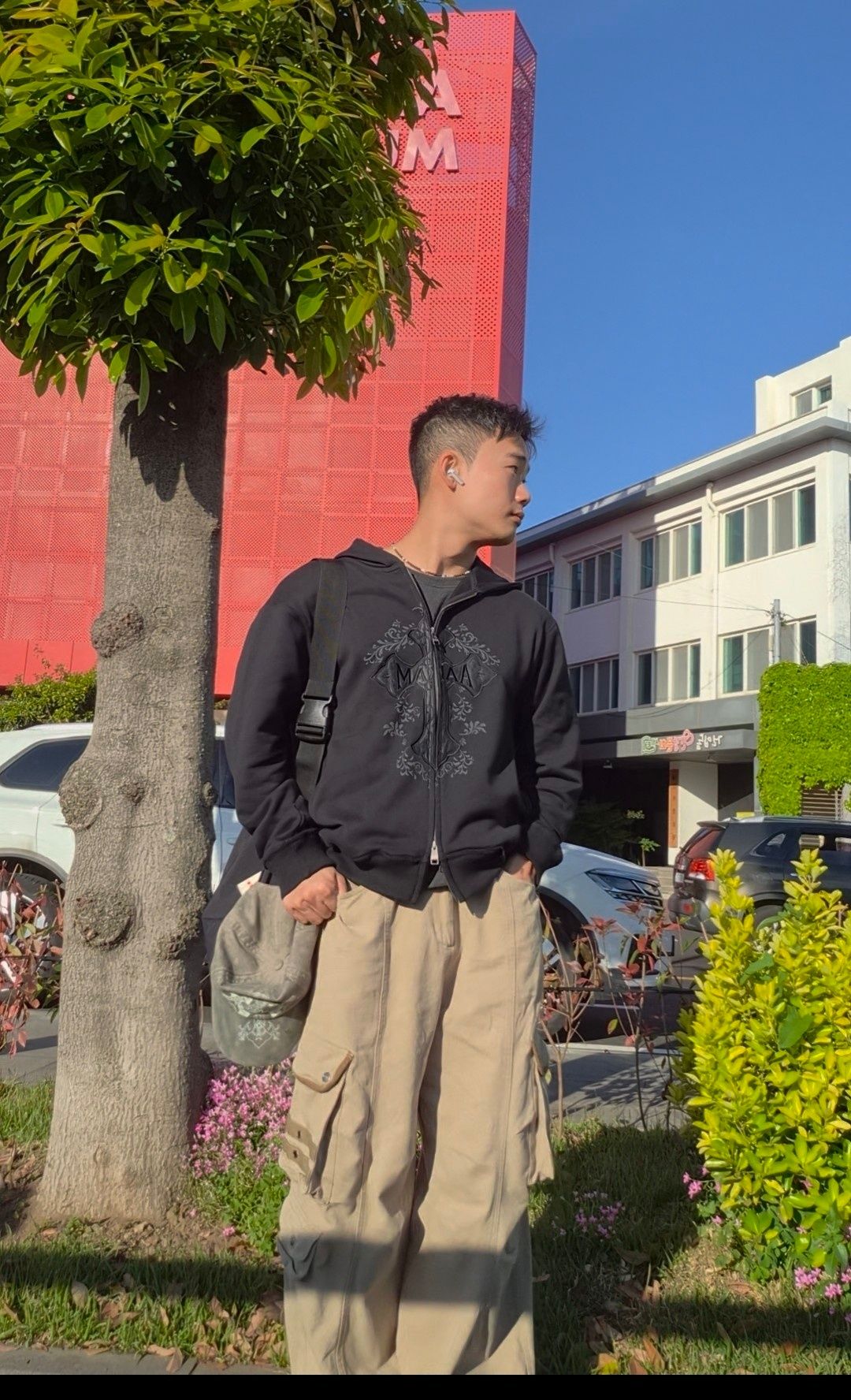 MUSINSA | AAKAM AKM CROS2 Zip-Up Hoodie (Black)