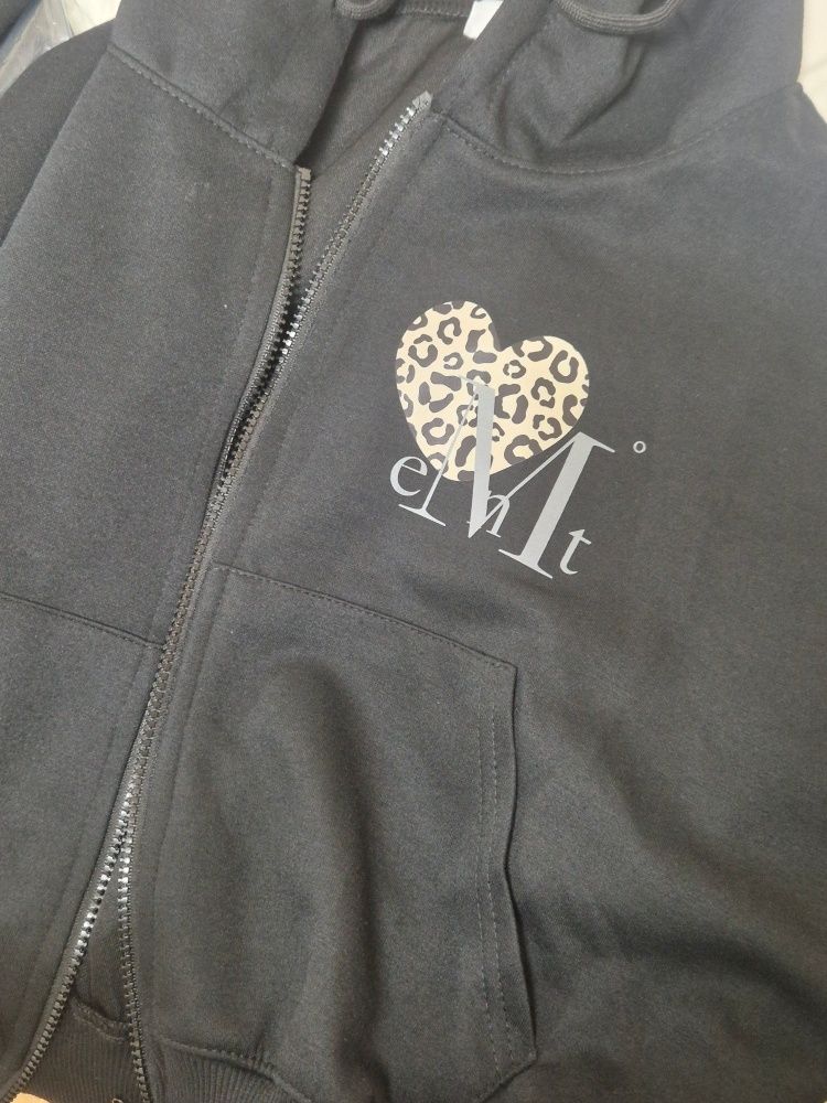 MUSINSA公式 | MUCENT Sierra Hopi Heart Hooded Zip-Up Unisex (2 Colors)