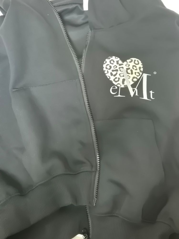 MUSINSA公式 | MUCENT Sierra Hopi Heart Hooded Zip-Up Unisex (2 Colors)