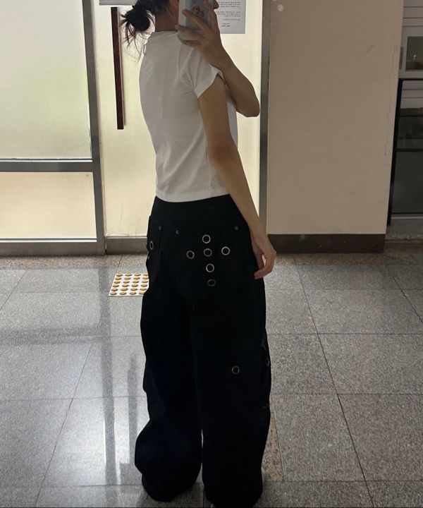 MUSINSA公式 | FANCY CLUB Cross Pocket Cargo Pants (PINK BEIGE