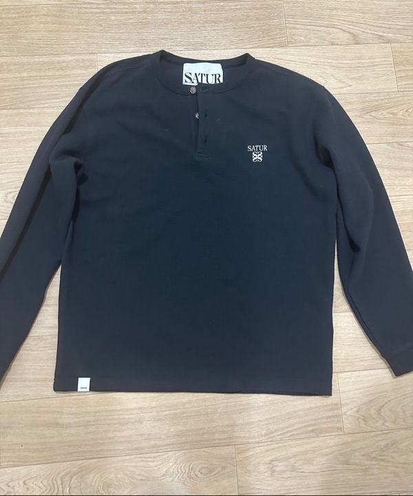 MUSINSA公式 | SATUR ワッフルヘンリーネックTシャツブラック