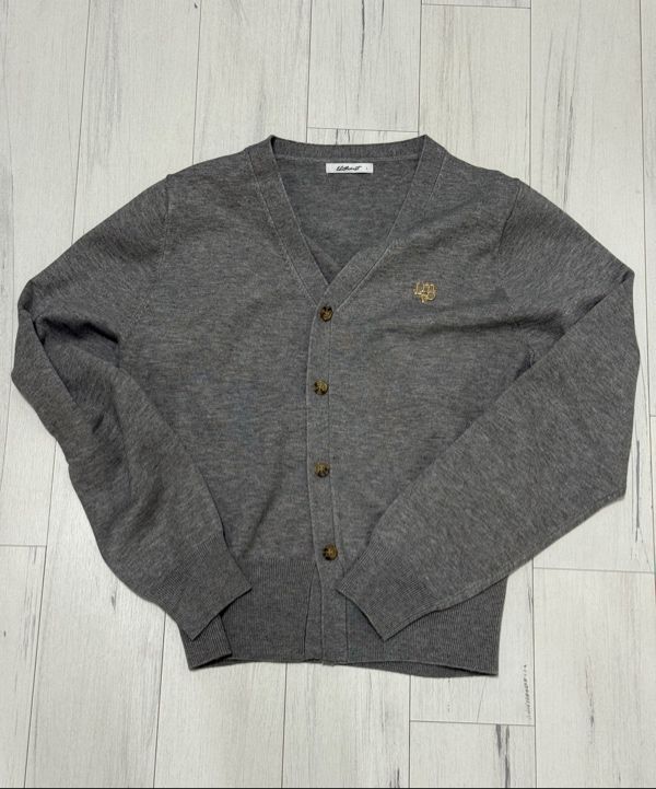 MUSINSA公式 | LIKE THE MOST ソフトエッセンシャルVネックニット