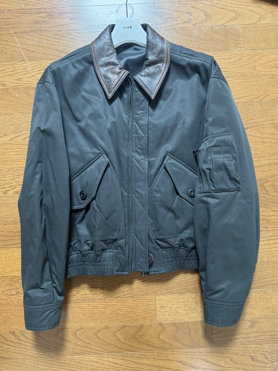 MUSINSA | COOR Leather Collar MK-3 Flight Jumper (Dark Grayish Green)