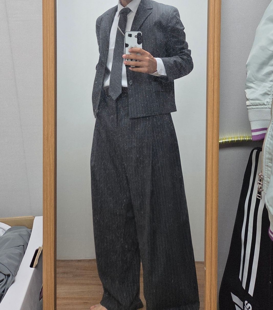 MUSINSA公式 | HYOJI クロップストライプセットアップスーツセット