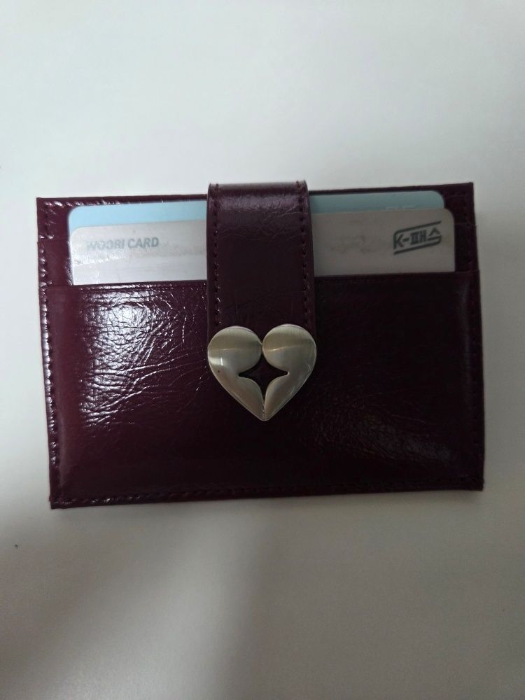 MUSINSA公式 | FENNEC HEARTY BRIDGE POCKET MINI - DEEP CHERRY