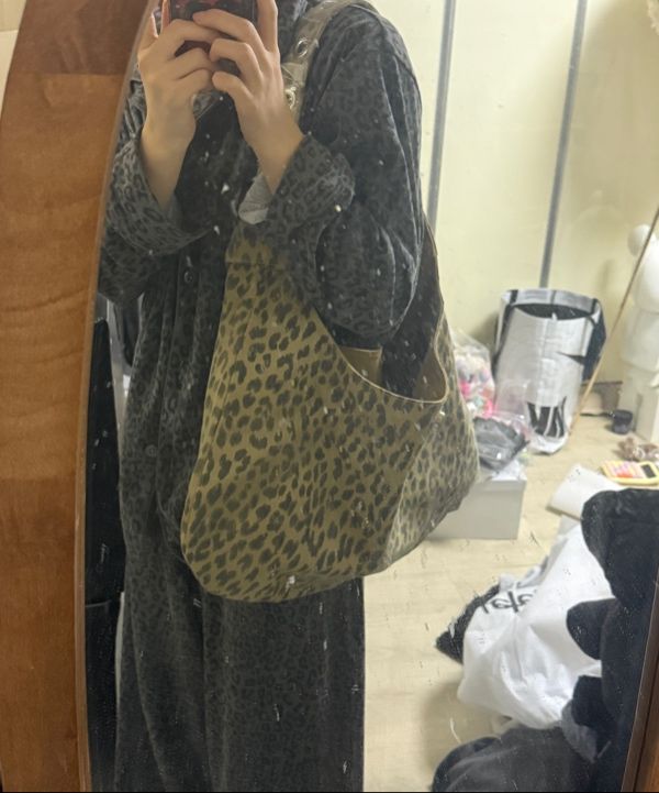 MUSINSA公式 | LETERIE BUCKLE REVERSIBLE SHOULDER BAG_7COLOR