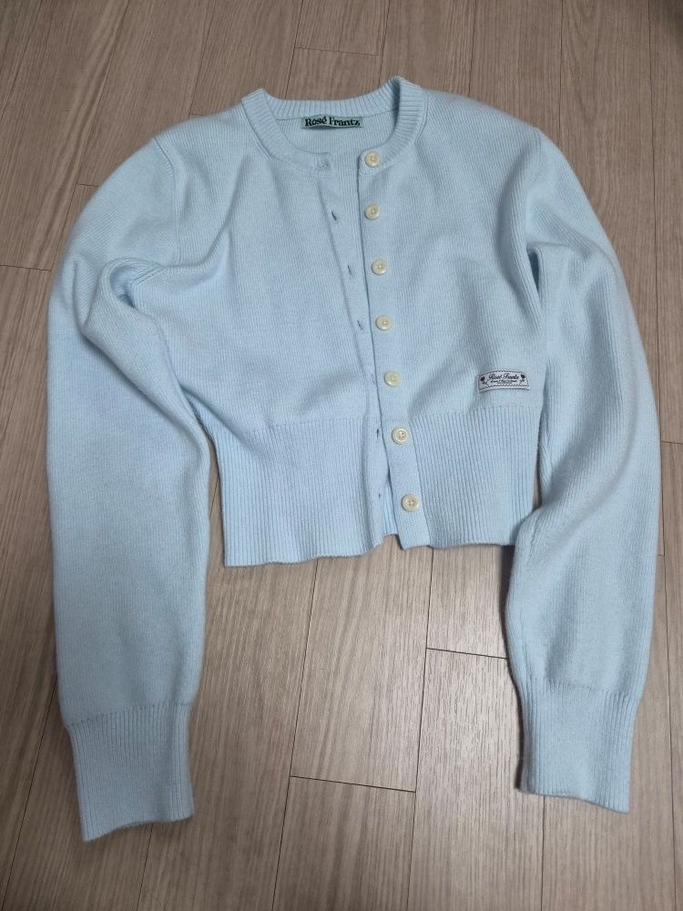 MUSINSA公式 | ROSÉ FRANTZ Soft Nut Button Cardigan [Sky Blue]