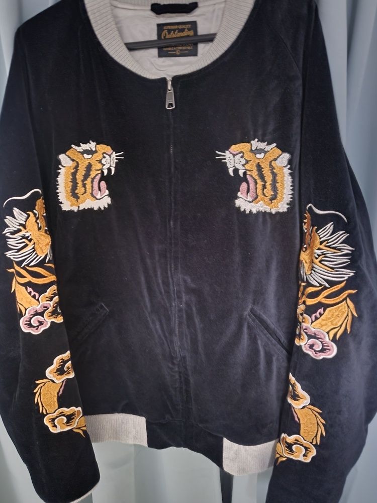 MUSINSA公式 | OUTSTANDING VELVET SOUVENIR JACKET_BLACK
