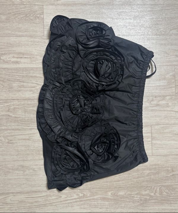 MUSINSA公式 | SINOON Rose Frill Mini Skirt (Black)