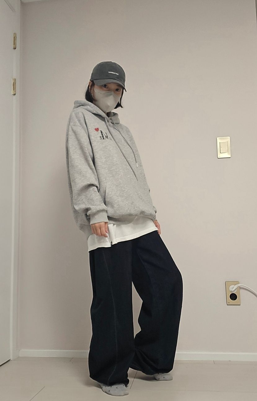 MUSINSA公式 | MUCENT ラブリッツミニハートロゴフードパーカー 男女