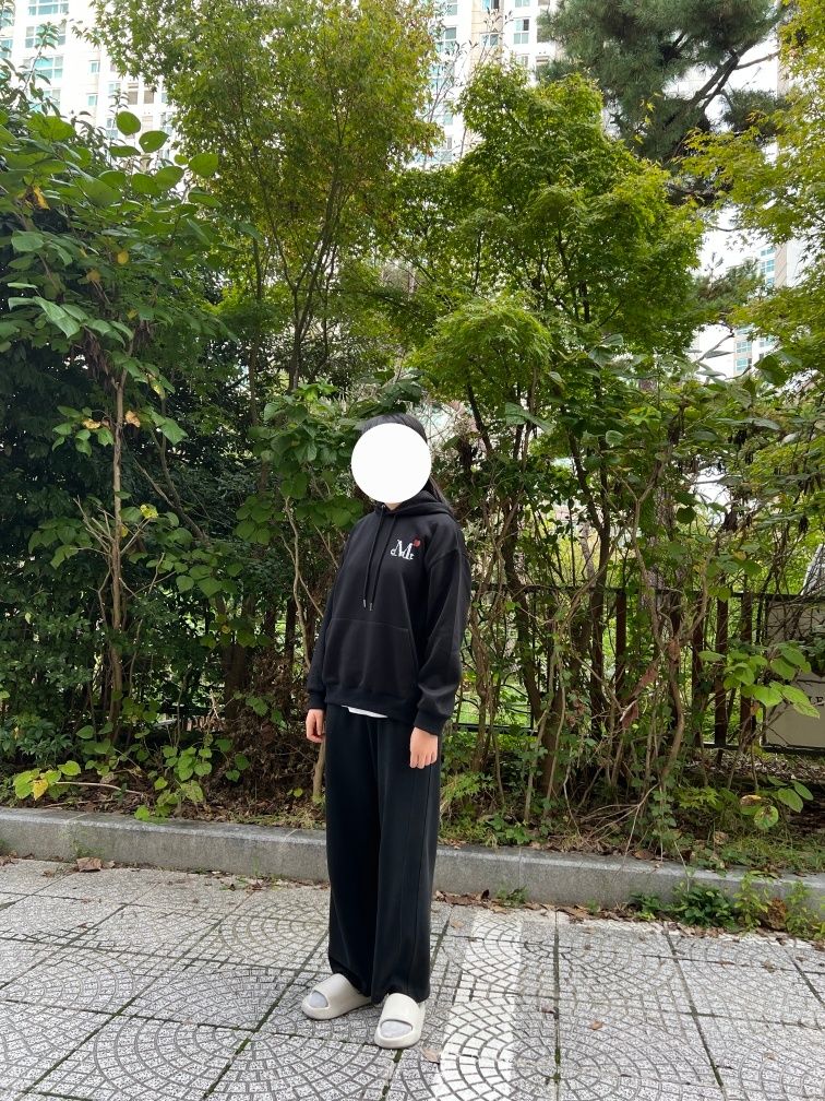 MUSINSA公式 | MUCENT ラブリッツミニハートロゴフードパーカー 男女