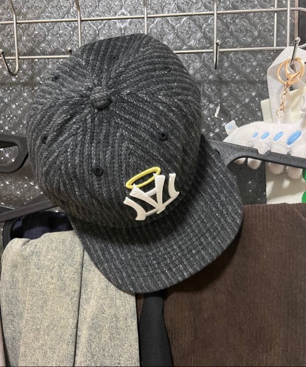 MUSINSA | AEAE AE SYMBOL STRIPE ANGEL WING CAP [BLACK]