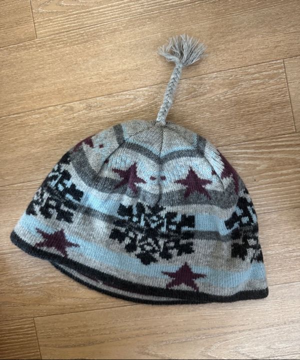 MUSINSA公式 | AEAE SNOW TASSEL BEANIE [LIGHT GREY]