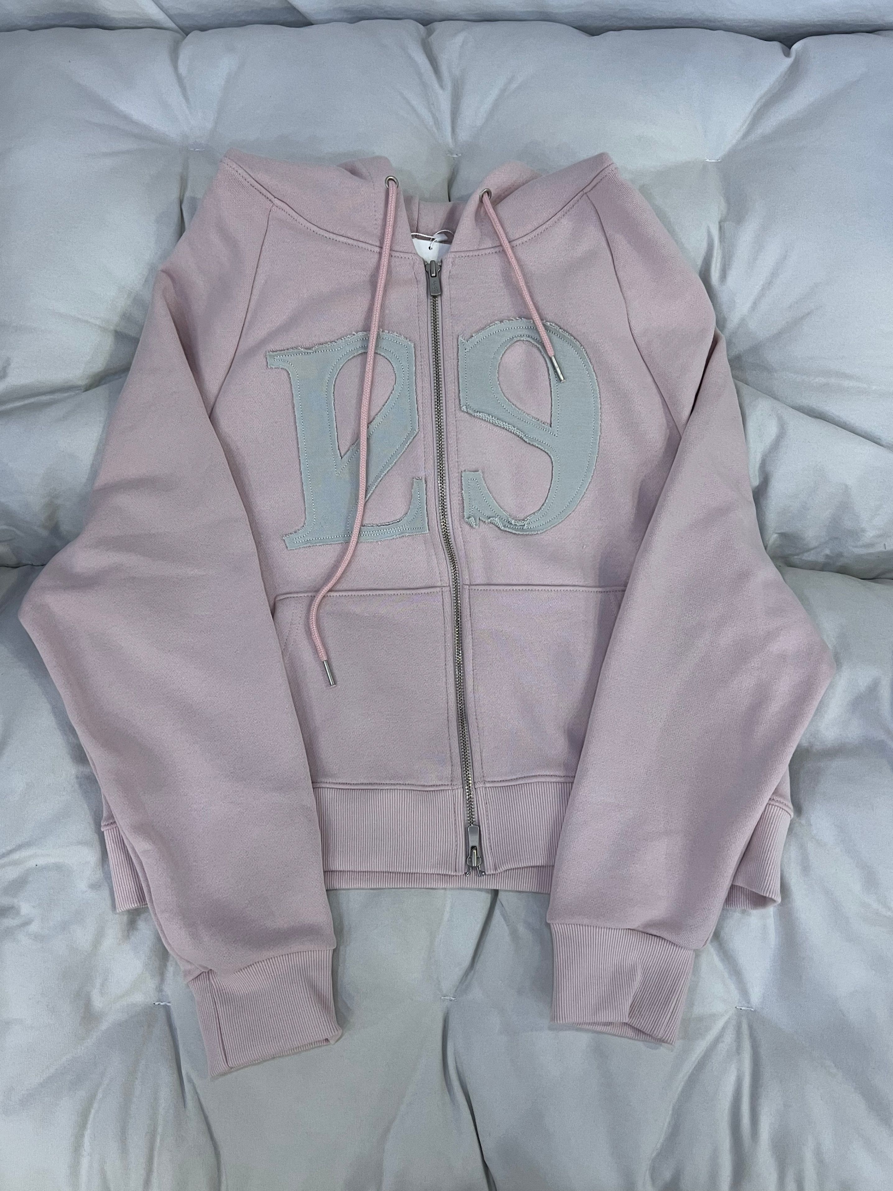 MUSINSA公式 | ILLIGO 129 ロゴパッチ フードパーカー ライトピンク