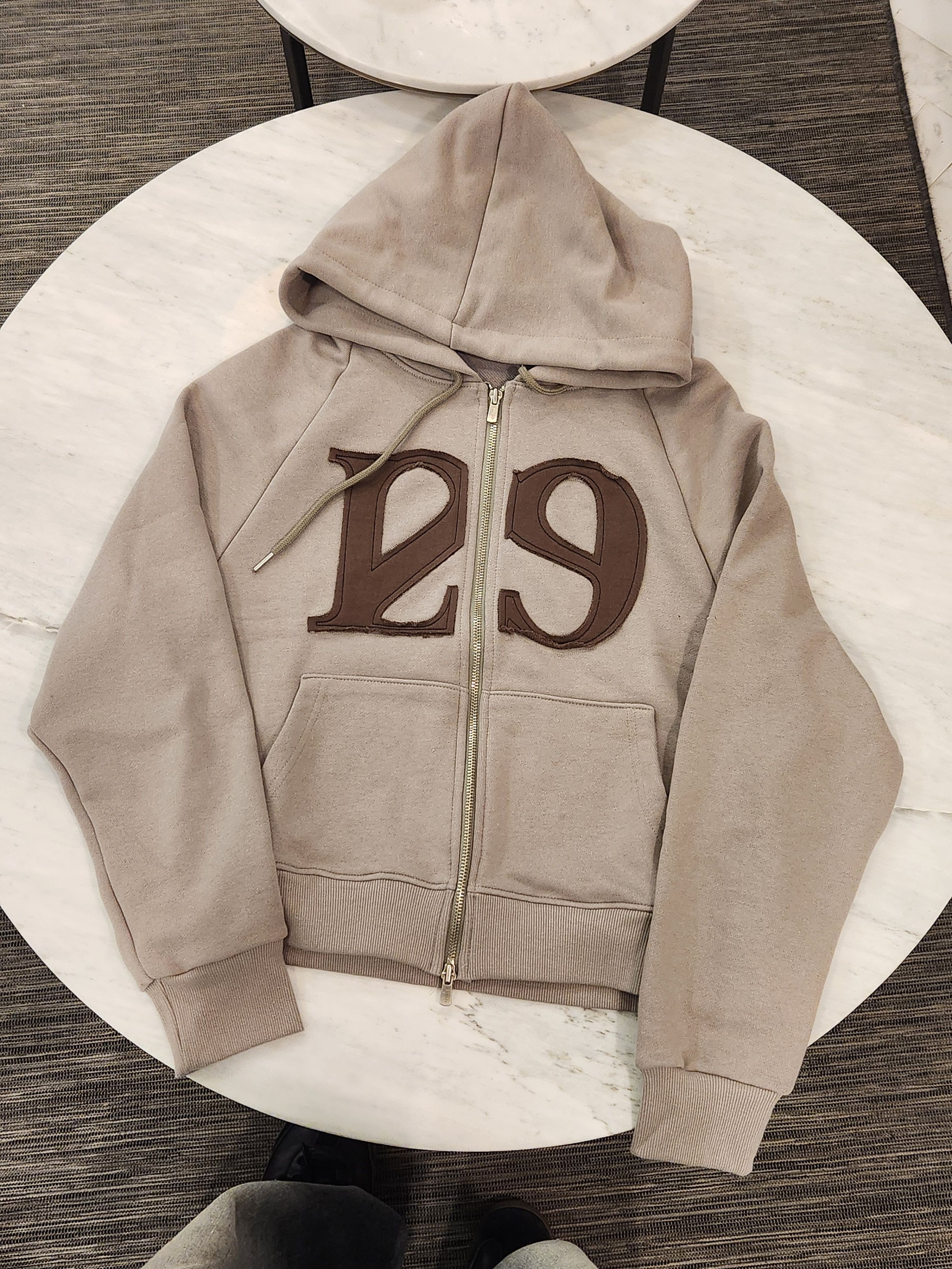 MUSINSA | ILLIGO 129 Logo Patch Hoodie Zip-Up Light Beige