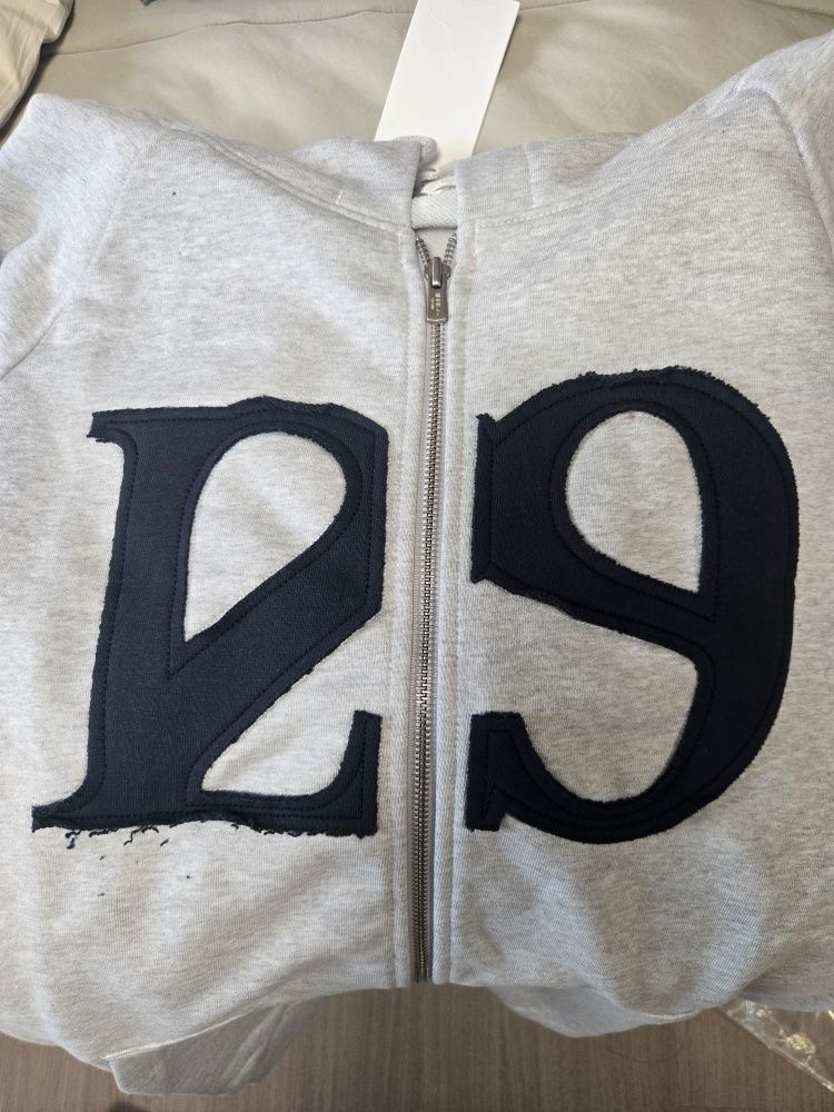 MUSINSA | ILLIGO 129 Logo Patch Hooded Zip-Up White Melange