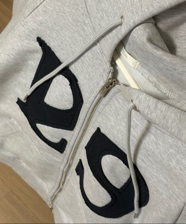 MUSINSA公式 | ILLIGO 129 ロゴパッチ フードパーカー ジップアップ