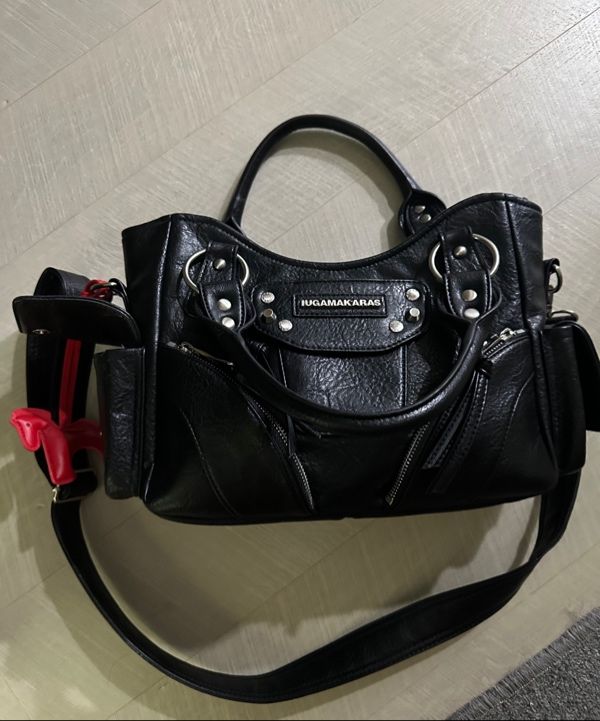 MUSINSA公式 | IUGAMAKARAS Studded Leather Mini Shoulder Bag (Black)