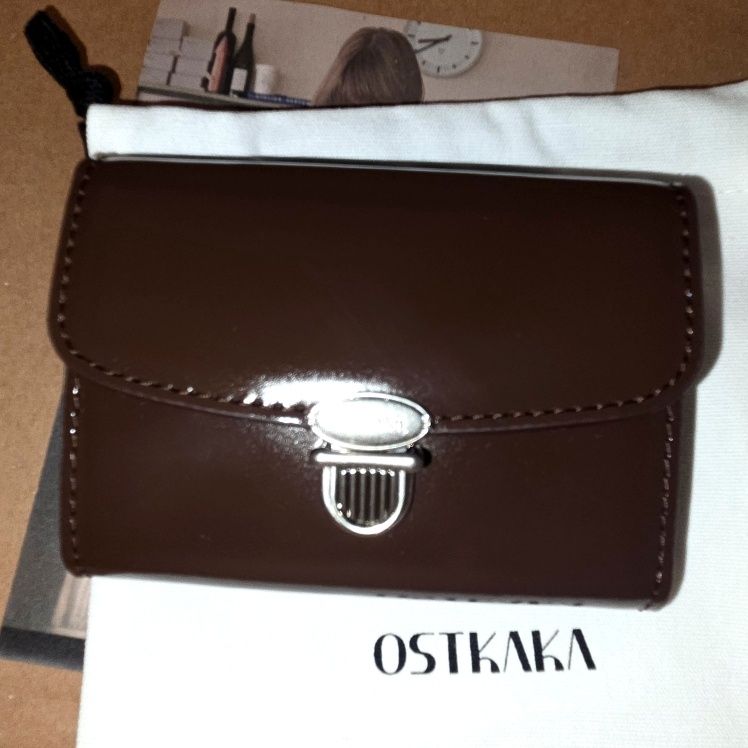 MUSINSA公式 | OSTKAKA クラスプ 財布 ダークブラウン